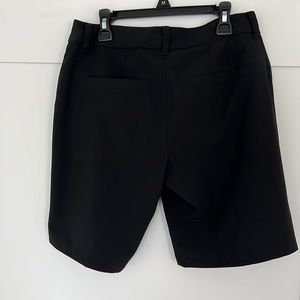 Women’s Nike golf shorts size 4 NWT